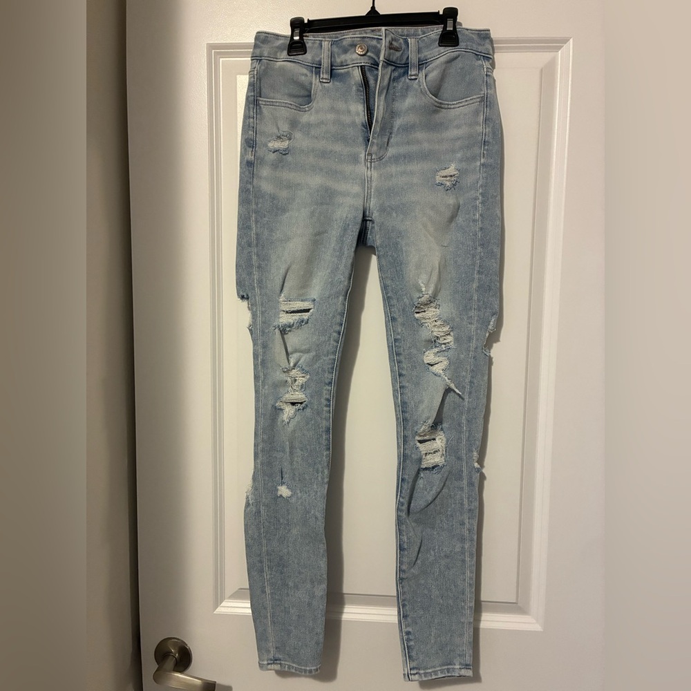American Eagle Outfitters Light Blue Distressed Skinny Jeans
